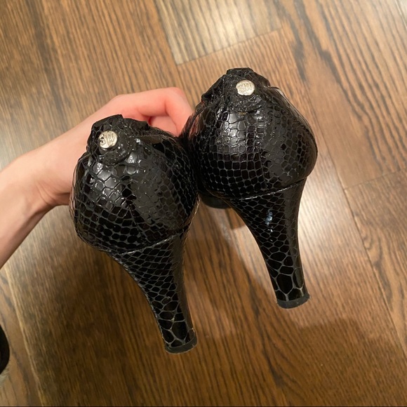 Stuart Weitzman Black Heels - Picture 6 of 7